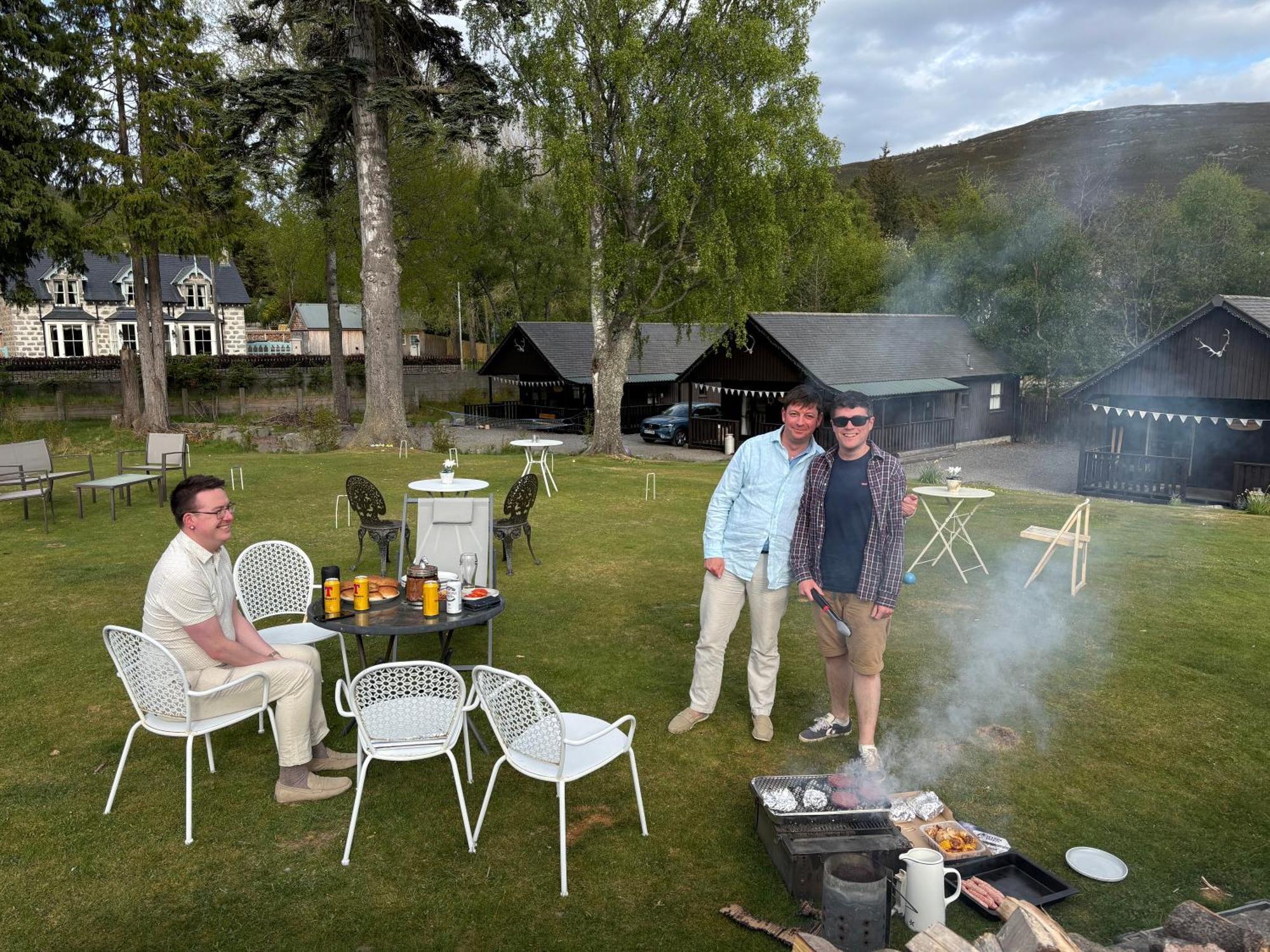 Braemar Lodge Cabins Not For Profit Exterior photo